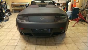 Aston Martin Roadster, anthrazit, matt